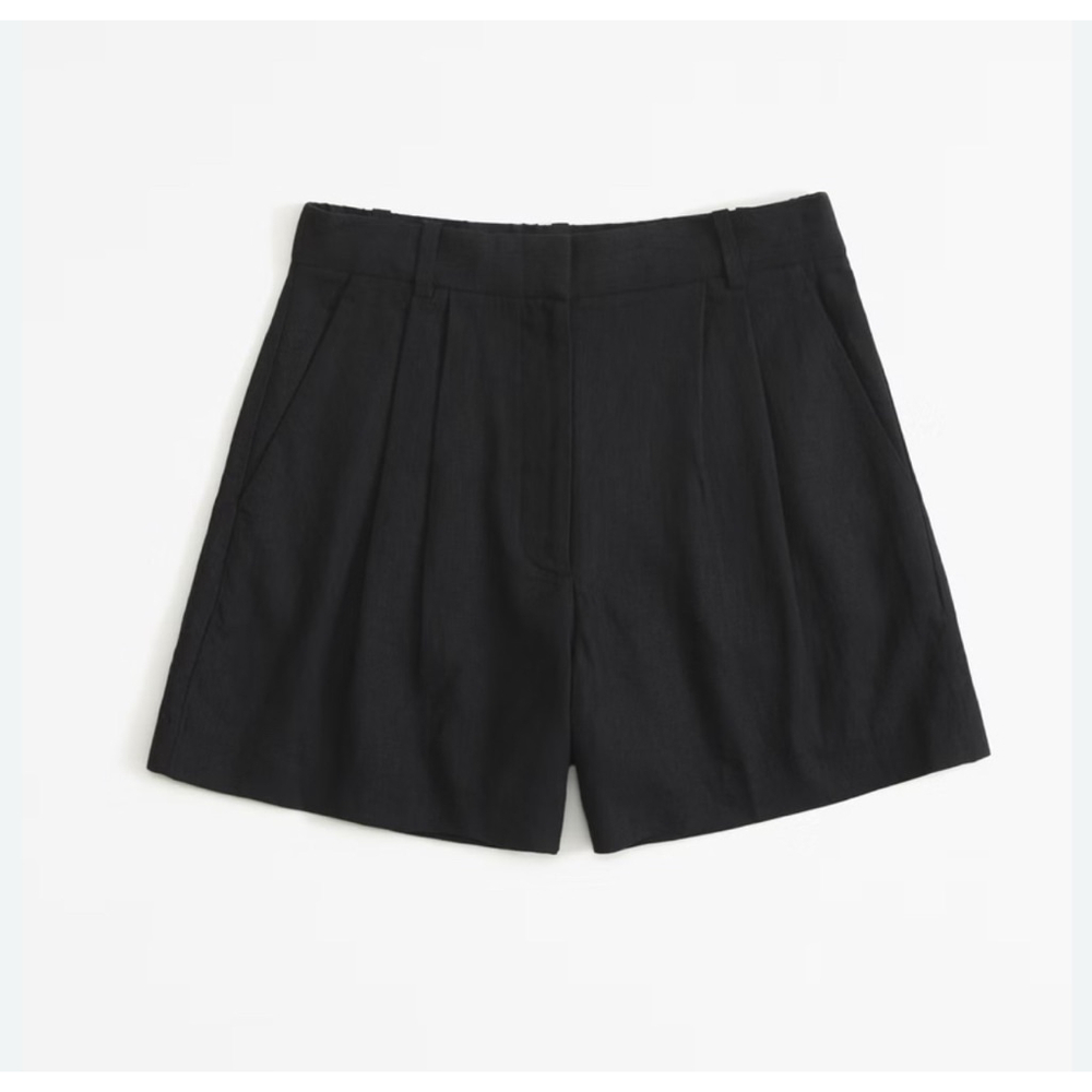 Abercrombie & Fitch Black High-Waist Pleated Women's Shorts